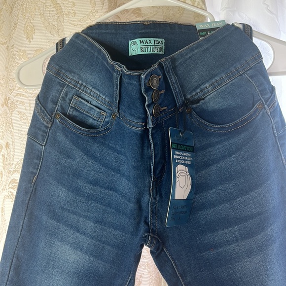 Jeans - Picture 2 of 3